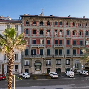 Szálloda Esplanade, Viareggio