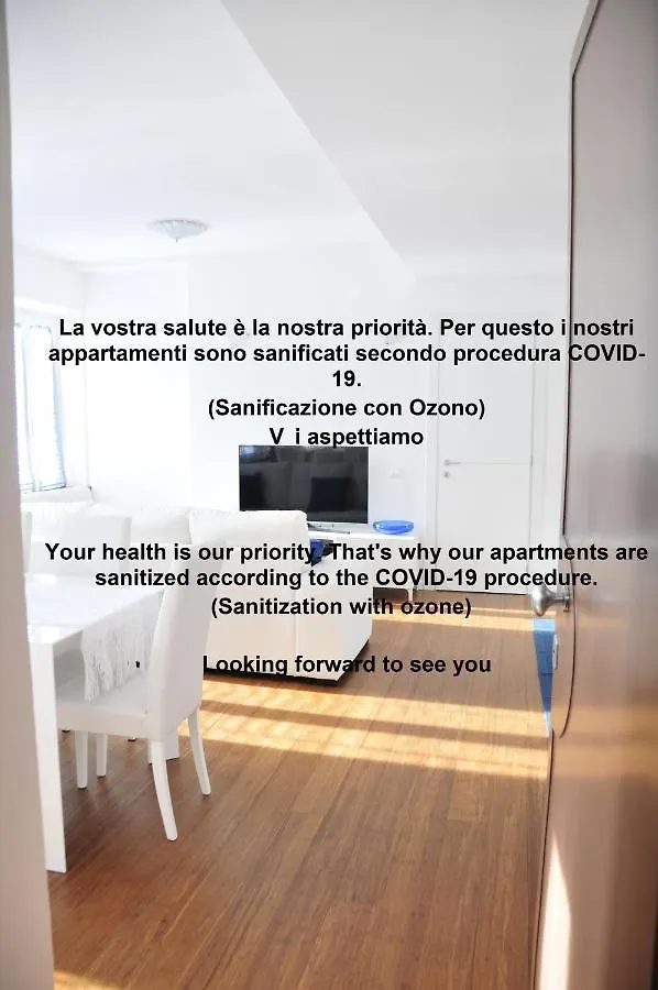 Elena House White Apartment Βιαρέτζιο