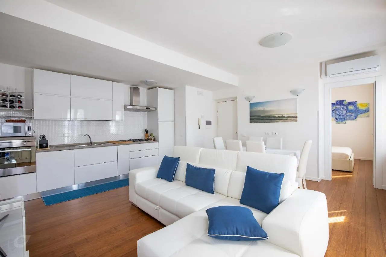 Elena House White Apartment Βιαρέτζιο Ιταλία